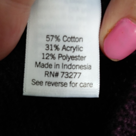 NWT. Lightweight crewneck sweater. - Picture 6 of 6